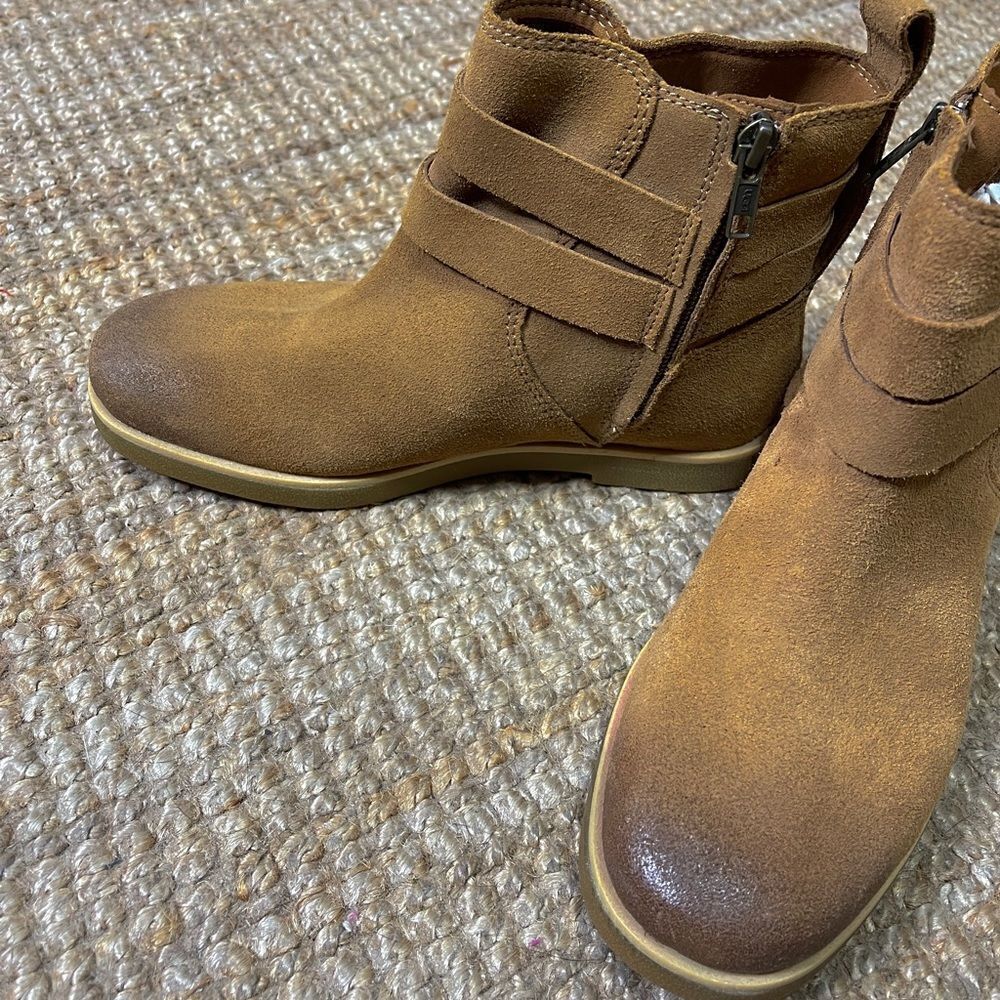 UGG Josefene Ankle Booties Size 6 - Picture 8 of 8